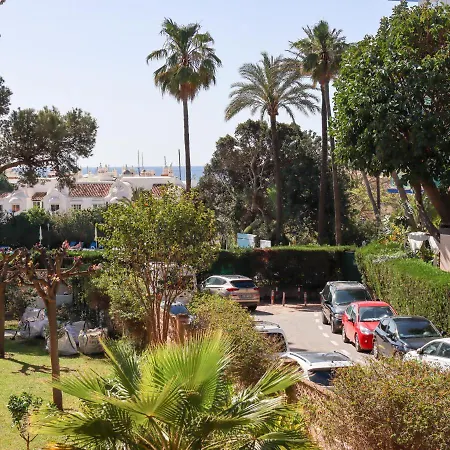Charming Flat In Puerto Marina, Appartement Benalmádena